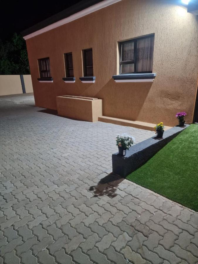 Pinto City Motel Kempton Park Exterior photo