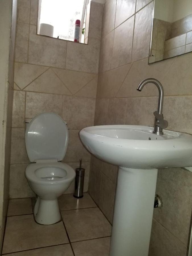 Pinto City Motel Kempton Park Exterior photo