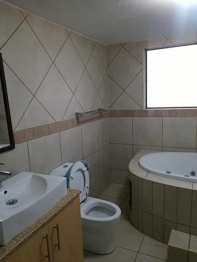 Pinto City Motel Kempton Park Exterior photo